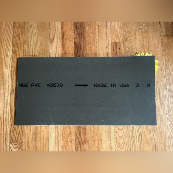 🌸 5 for $20 Sale🌸 Shoe parking door mat. Brand new, bought & didn’t fit my space - Picture 3 of 7